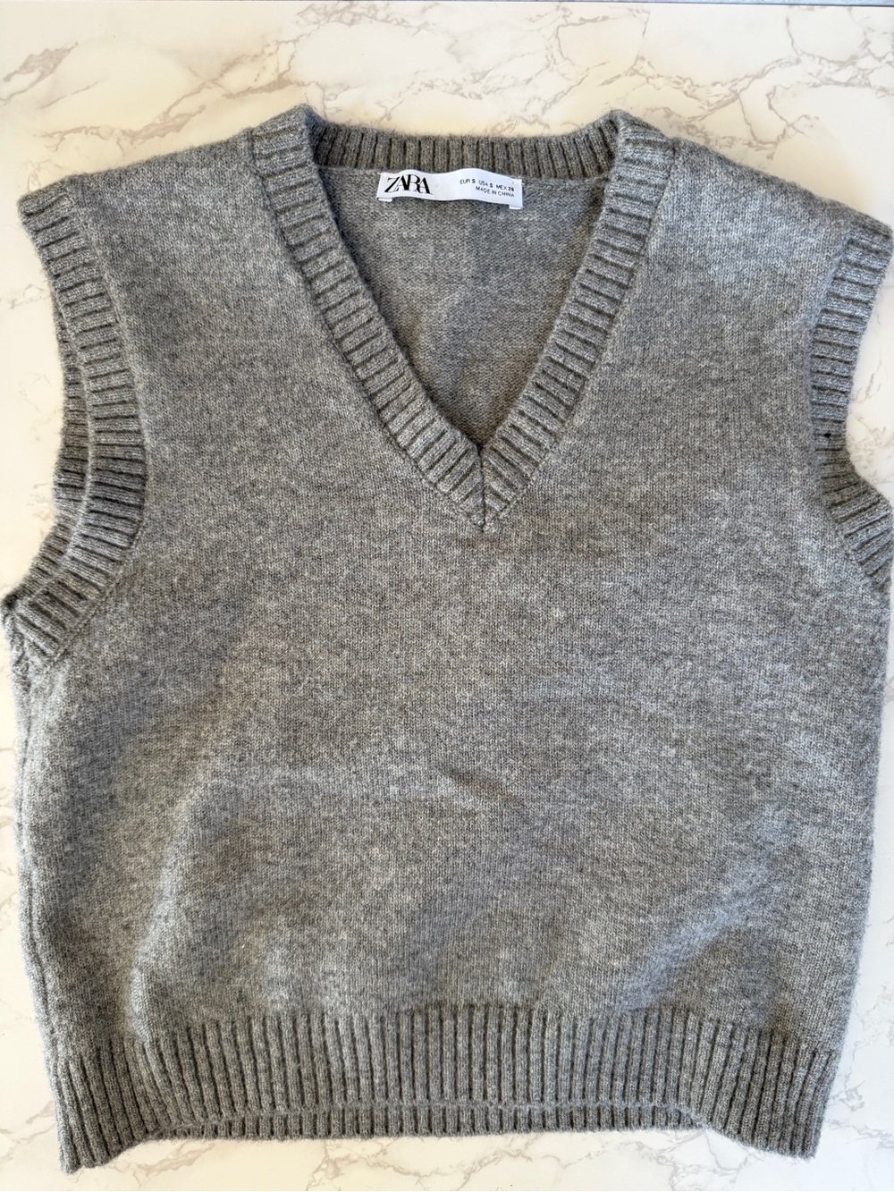 ZARA Light Gray V‑Neck Knit Sweater Vest